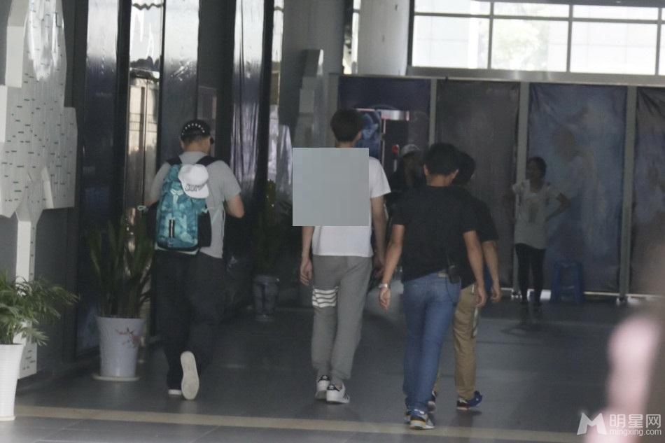 《爵迹》开拍吴亦凡陈伟霆李治廷王源严屹宽纷纷赴约_图-14