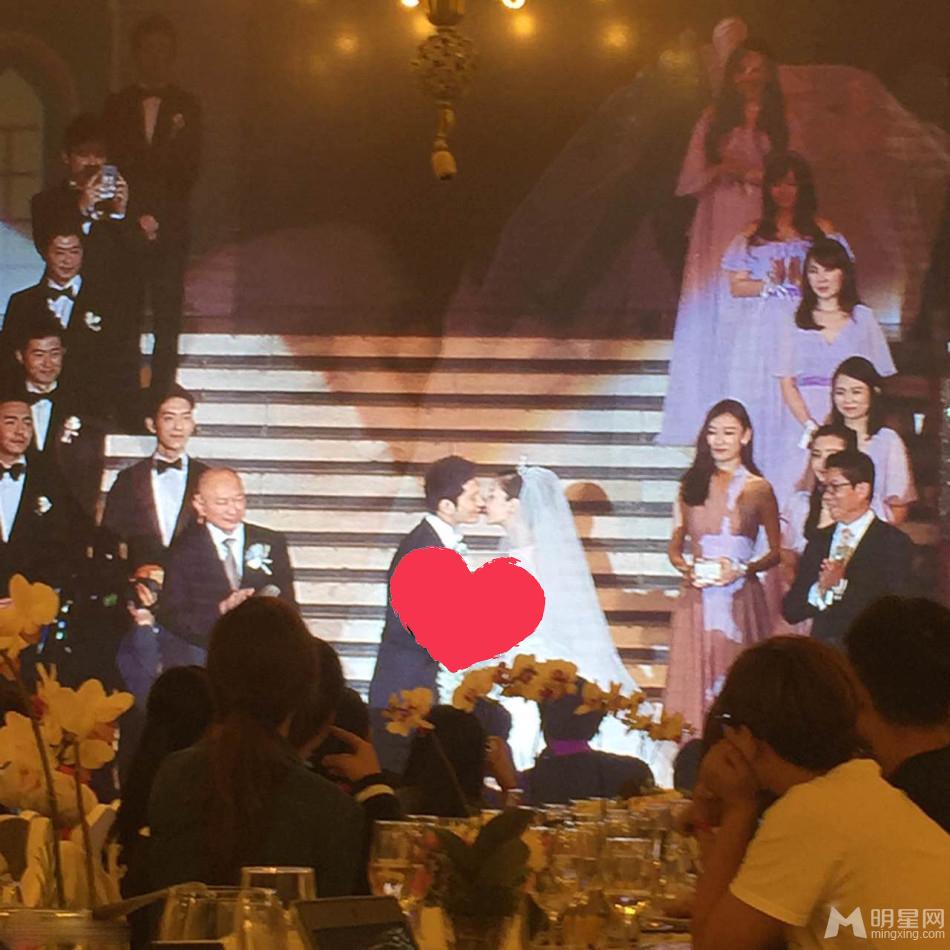 黄晓明杨颖婚礼内场布置超奢华亲吻掀高潮_图-18