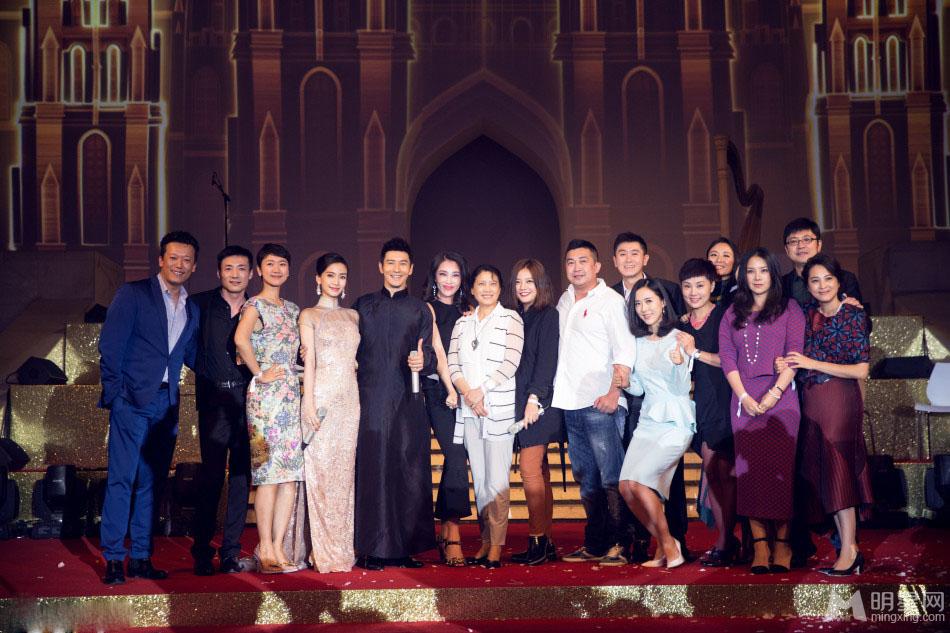 黄晓明杨颖婚礼内场布置超奢华亲吻掀高潮_图-11