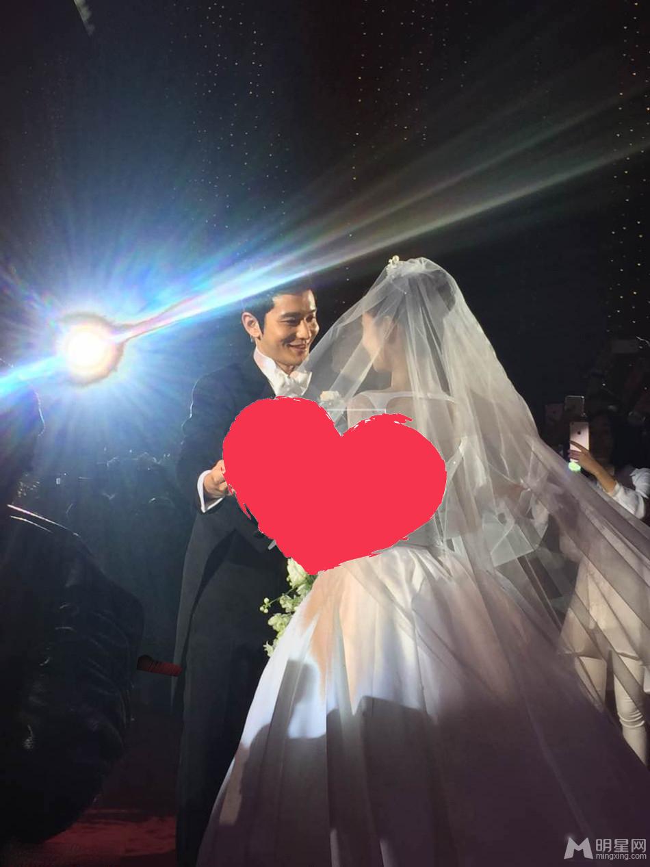 黄晓明杨颖婚礼内场布置超奢华亲吻掀高潮_图-22