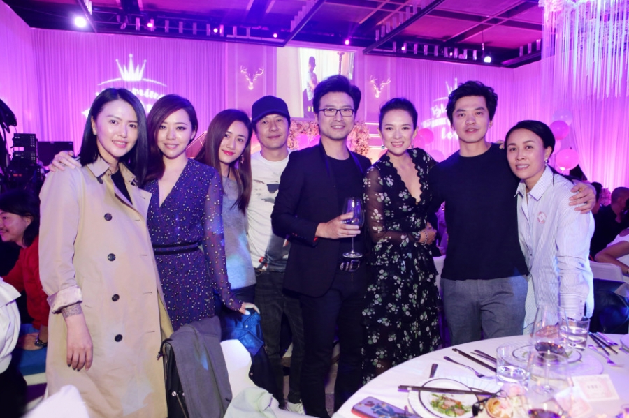 汪峰章子怡为爱女办百日宴众星前来祝贺_图-2