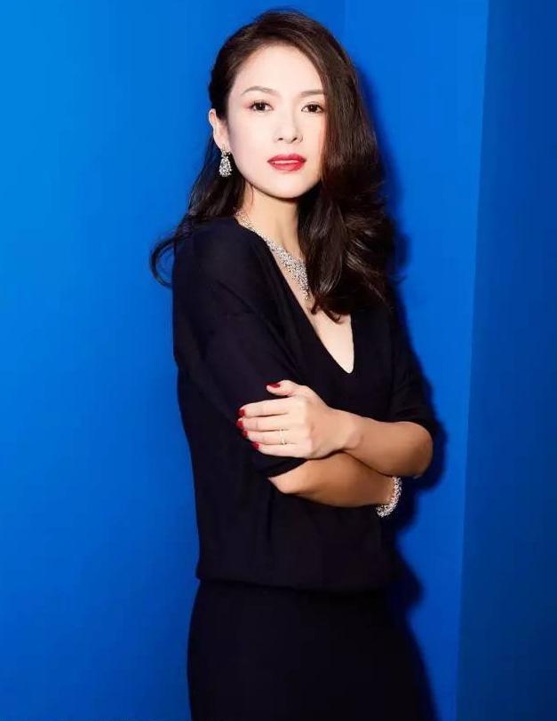 章子怡长相清纯身材超棒，难怪汪峰那么爱她_图-1