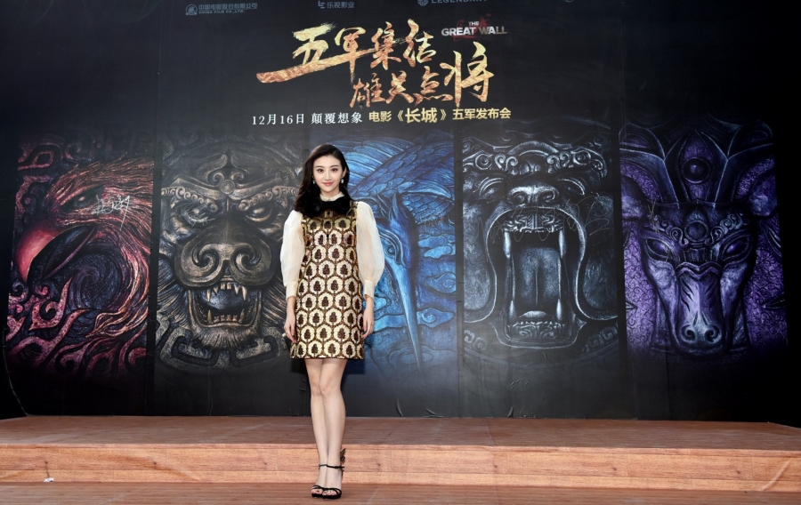 景甜现身《长城》发布会女人味十足_图-6