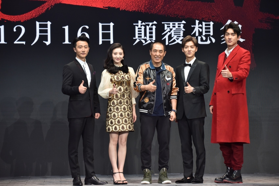 景甜现身《长城》发布会女人味十足_图-5