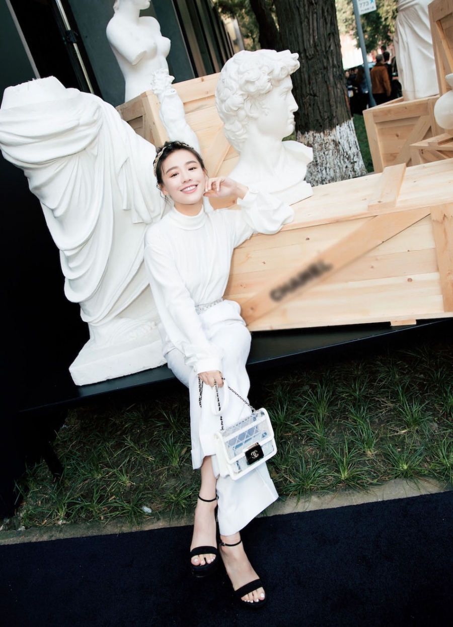 马思纯出席品牌活动化身“纯白小仙女”_图-3