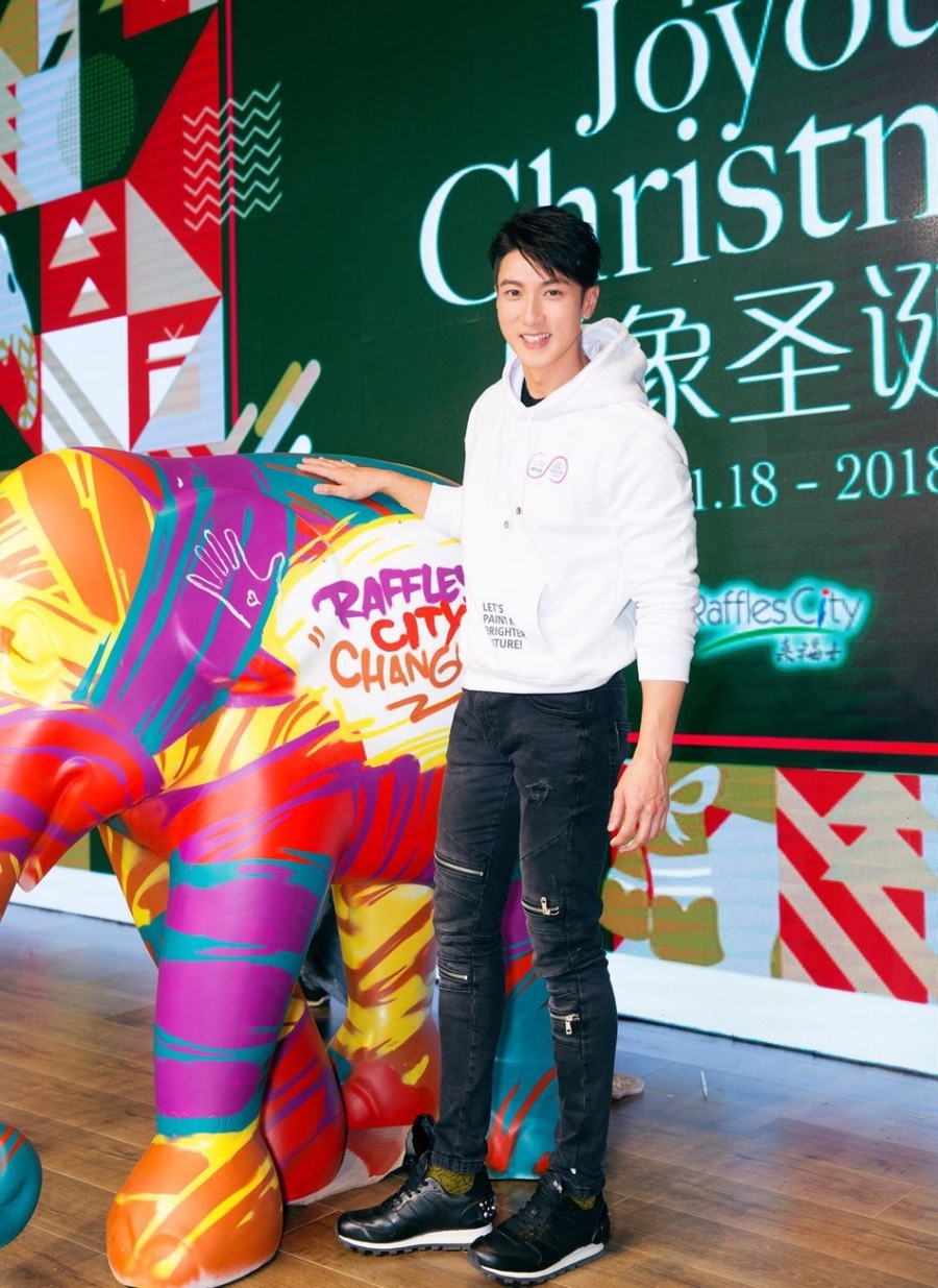 “全能暖爸”吴尊出席公益活动梦想”与“公益”两不误_图-14