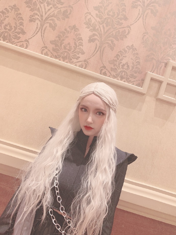 乐华十周年程潇化身白发少女_图-1