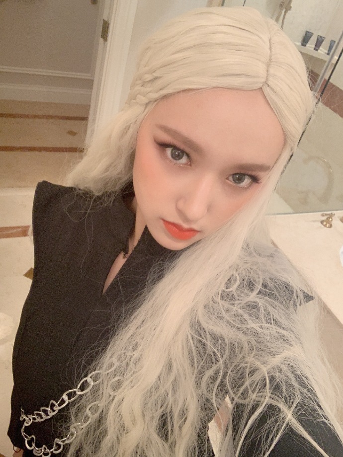 乐华十周年程潇化身白发少女_图-6