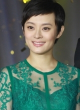 孙俪清新亮相携手陈坤助阵高端品牌