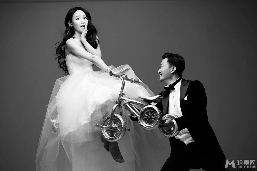 吴京谢楠婚纱照花絮甜蜜互动尽显默契_图-12