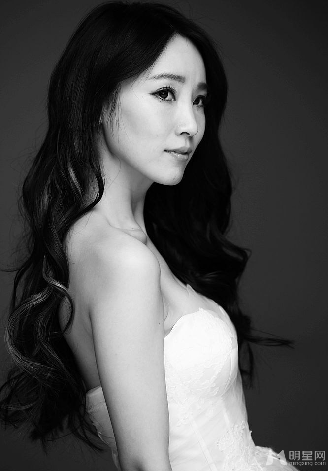 吴京谢楠婚纱照花絮甜蜜互动尽显默契_图-9