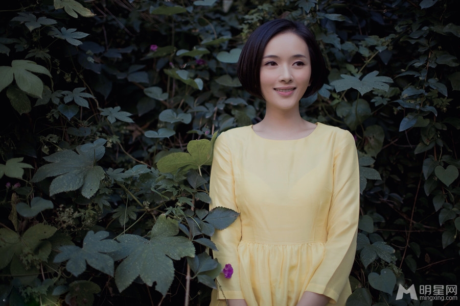 李依琳文艺写真清新脱俗明黄亮眼_图-7