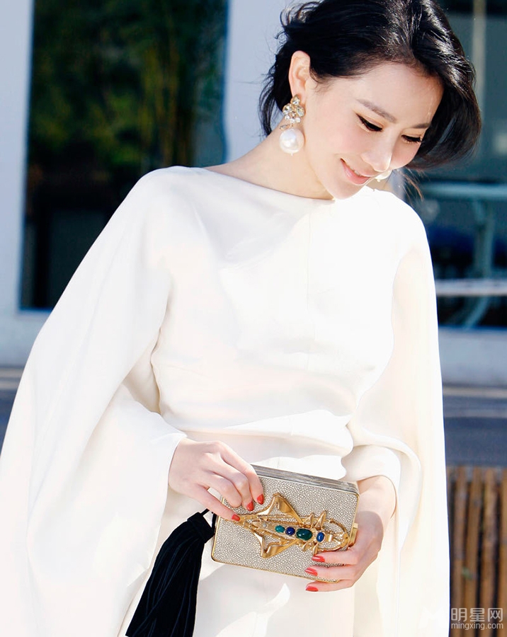 石天琦优雅写真午后闲暇享阳光_图-10