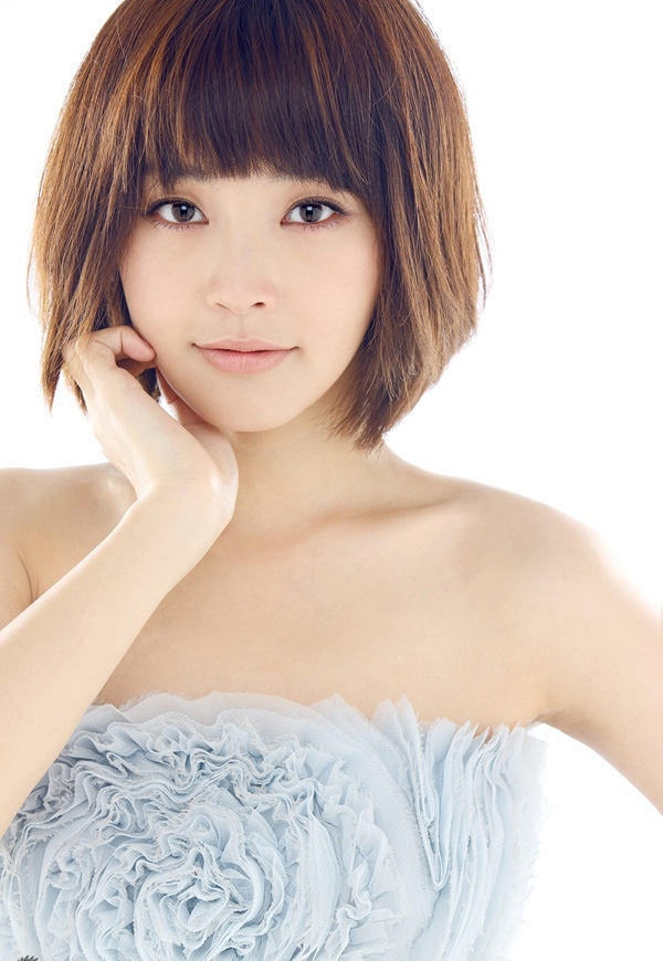 张佳宁甜美写真被赞小金莎_图-2