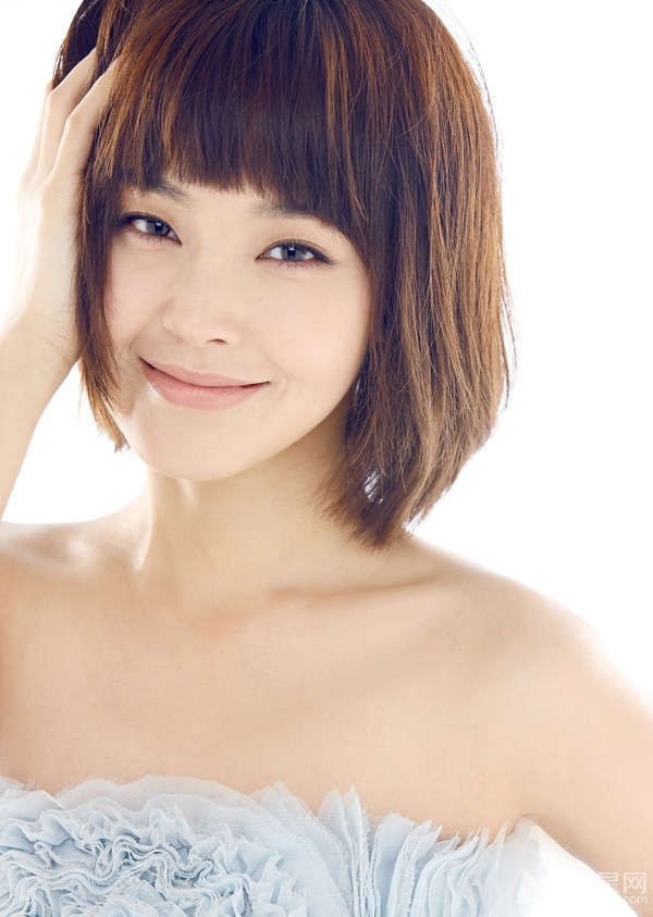 张佳宁甜美写真被赞小金莎_图-3