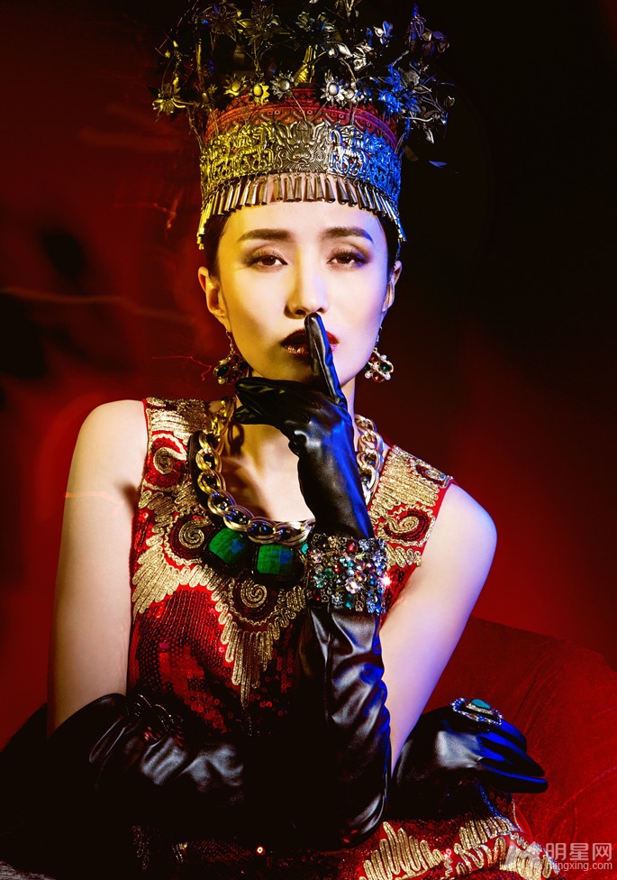 万美汐神秘写真异国风情尽显高贵_图-4