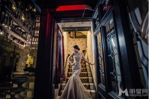 名媛穆熙妍美艳婚纱照男才女貌获秀甜蜜_图-7