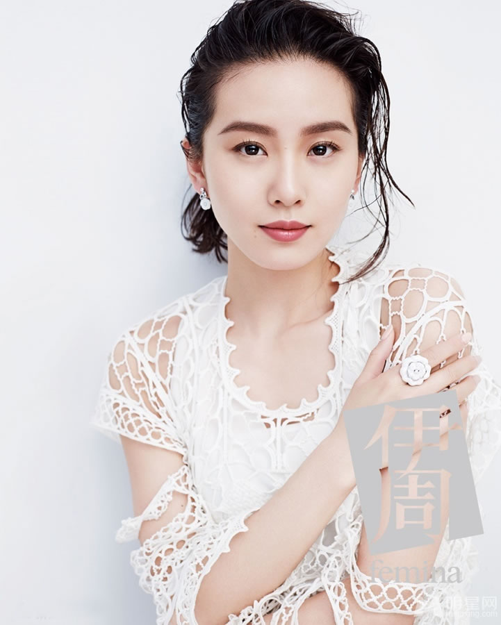 刘诗诗清新杂志大片白裙简洁不失优雅_图-1