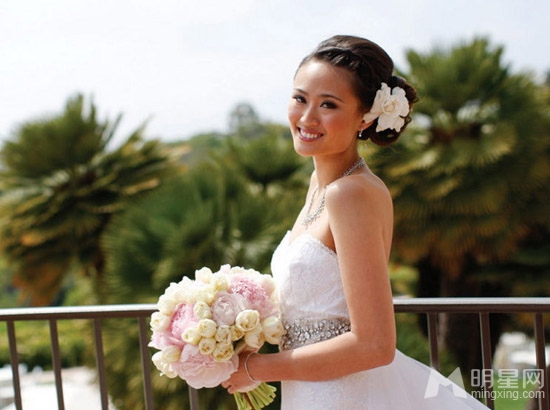 李小鹏奢华婚纱照才子佳人喜结良缘_图-8
