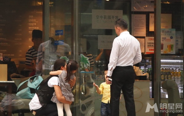 刘涛私生活居家照可爱儿女卖萌温馨动人_图-16