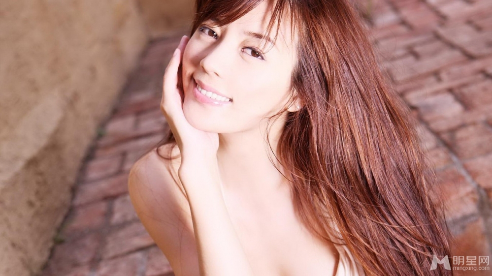 周韦彤性感电脑桌面壁纸_图-9