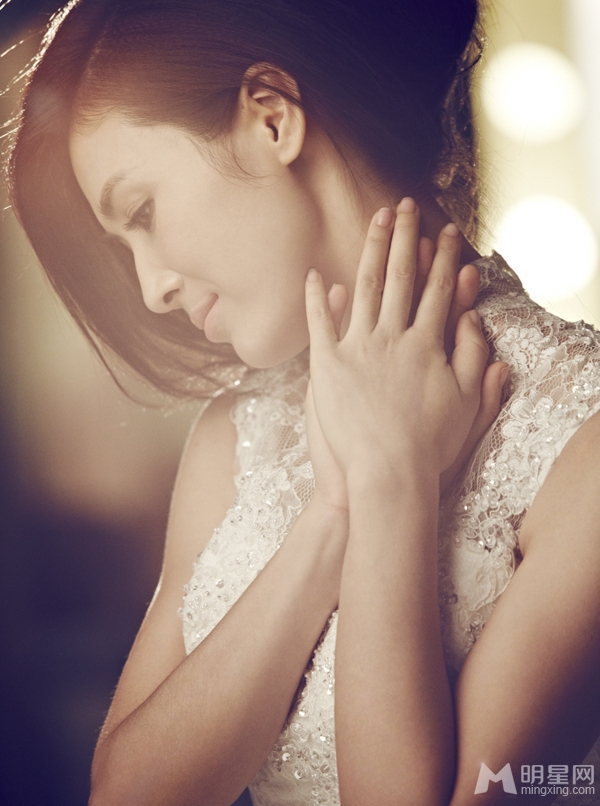 童蕾最新婚纱写真娇羞惹人爱_图-6