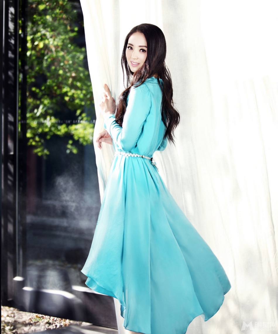 董璇清新典雅写真曝光十足女神魅力_图-3