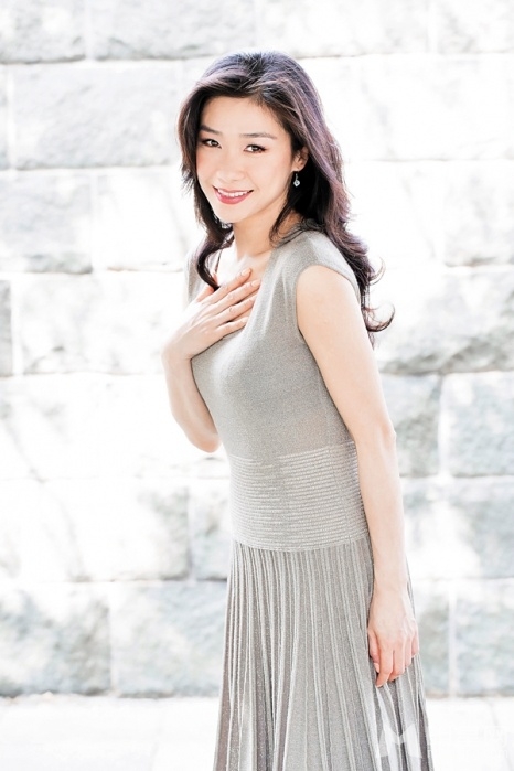 30岁张慧仪高调复出优雅写真秀身姿_图-3