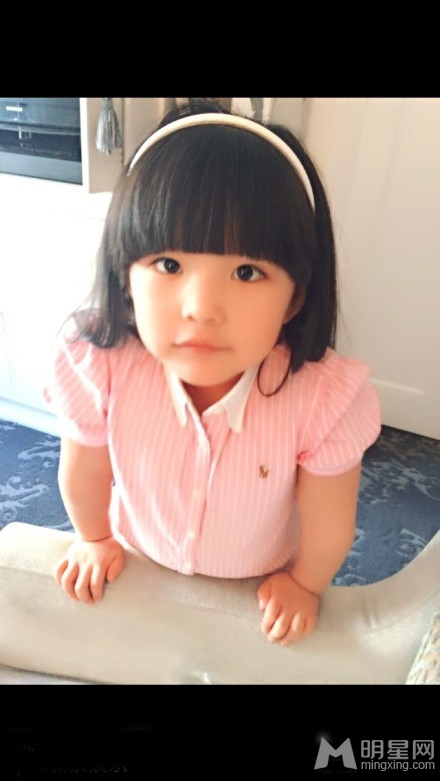 王诗龄纽约行小甜妞变身小女王萌翻全场_图-4