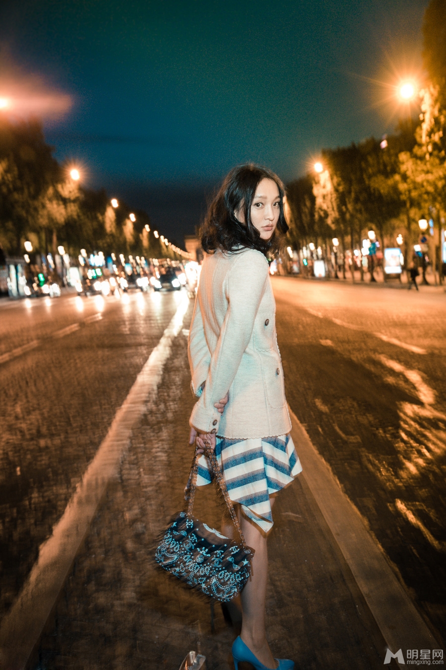 周迅巴黎街拍彩色大片欧美休闲风显率性_图-2