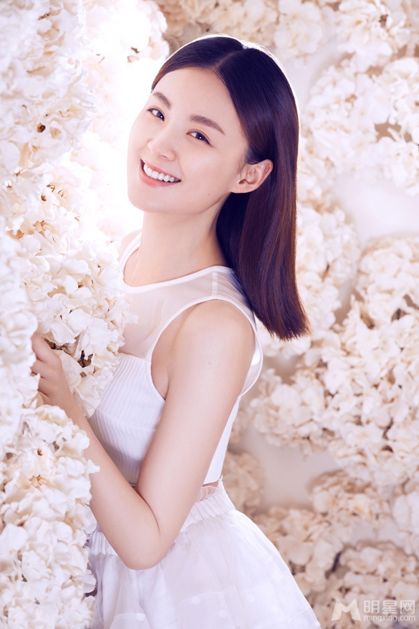 毛林林素颜唯美写真白色透视裙彰显清纯_图-4
