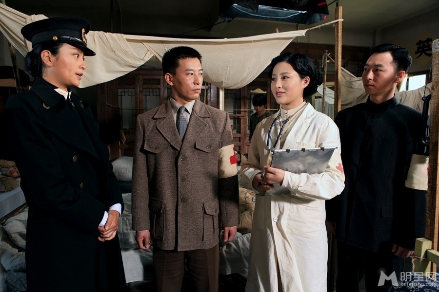二十四道拐剧照曝光刘小锋甘婷婷上演史密斯夫妇_图-3