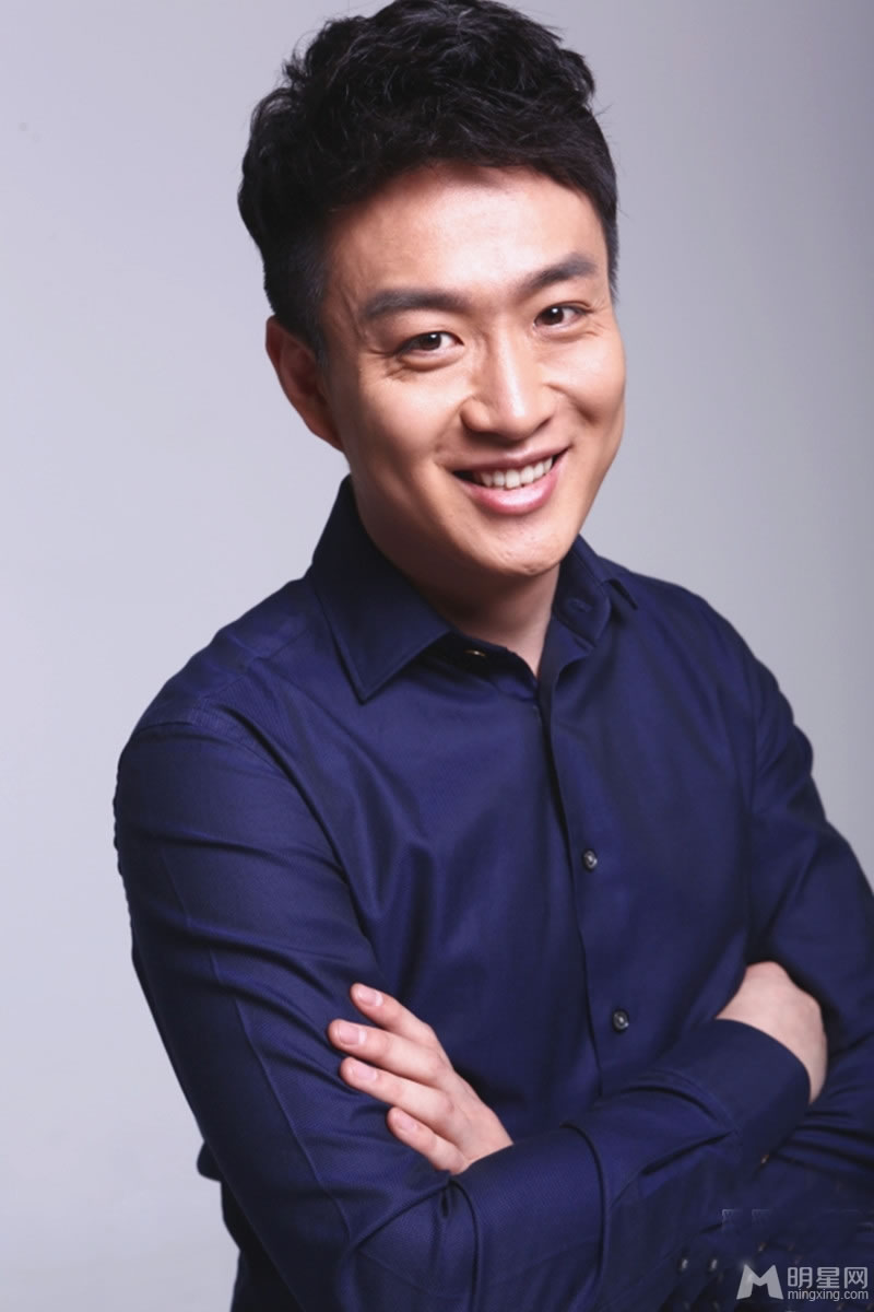刘继勋魅力写真曝光正派小生变身熟男_图-1