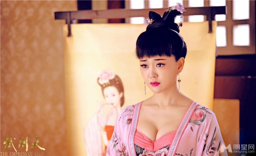 张定涵武则天剧照曝光爆乳出镜美艳动人_图-3