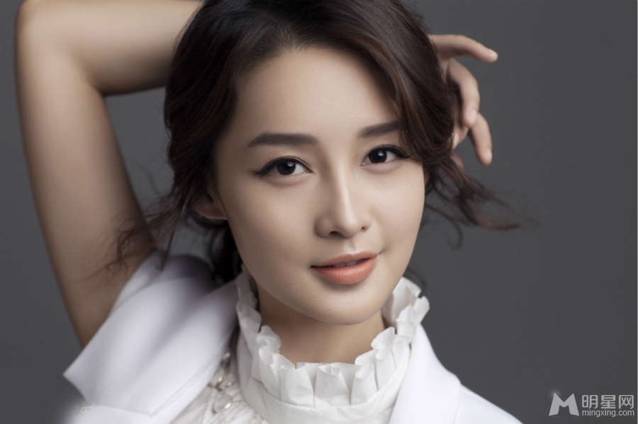 李沁自然脱俗白色系气质写真曝光_图-9