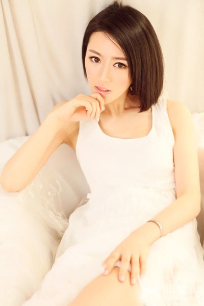 单薇夏日清爽写真清新短发优美迷人_图-3