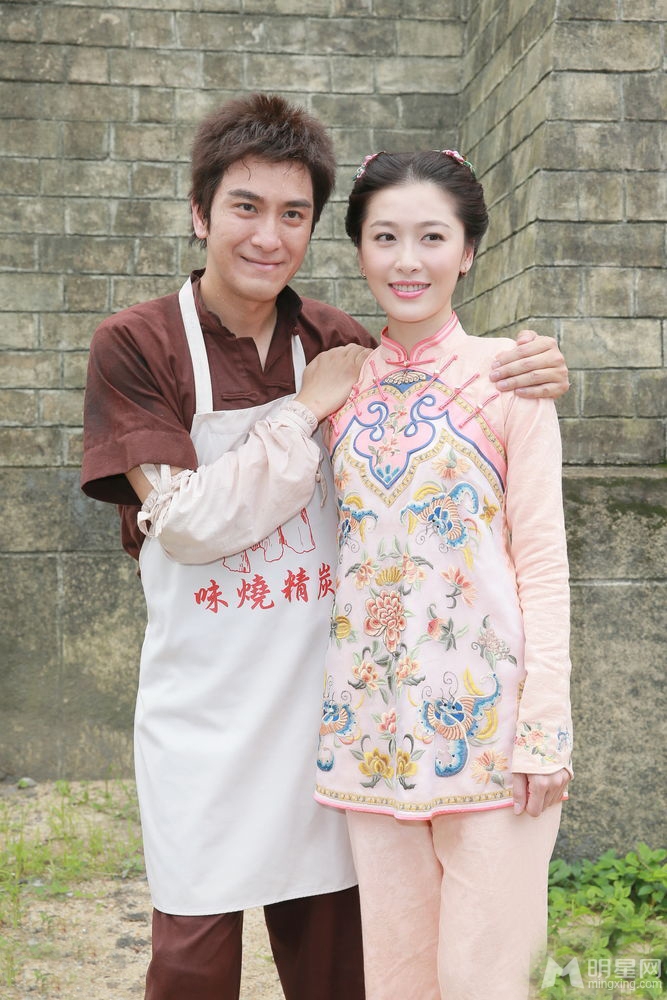 流氓皇帝新剧开拍周丽淇马国明上演恩爱夫妻_图-2