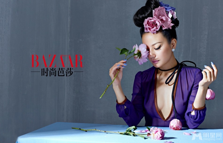 赵薇登芭莎杂志封面眼妆妩媚展风情_图-5
