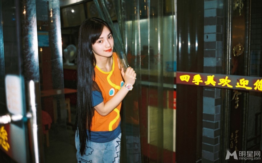 武大女神黄灿灿曝生活照清新靓丽令人着迷_图-2