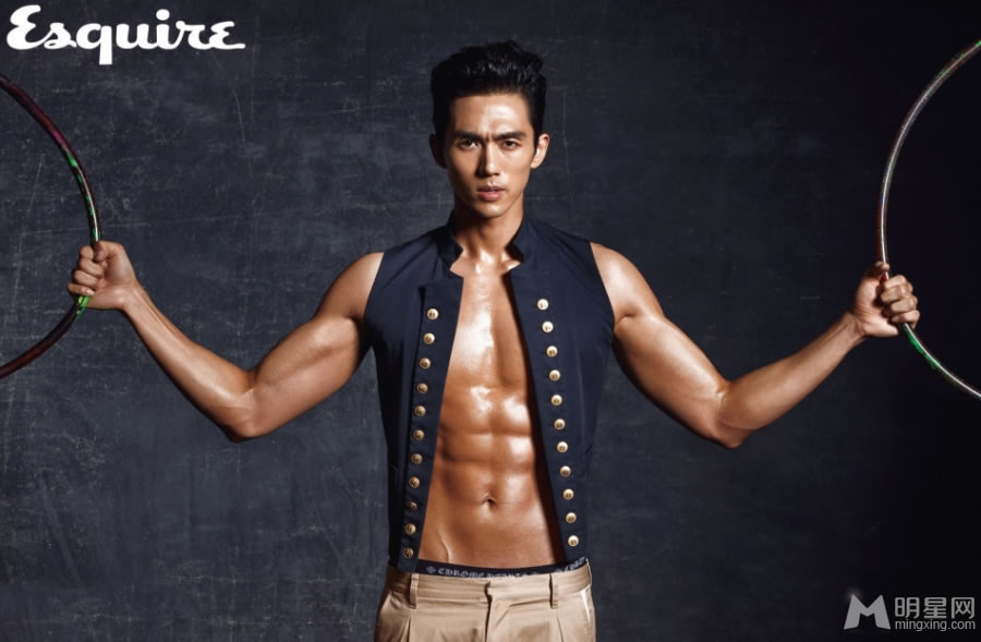 任瑟雍型男写真曝光大秀完美身材_图-1