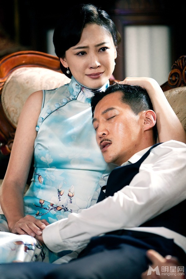东方战场曝应采儿剧照身穿旗袍温婉动人_图-2
