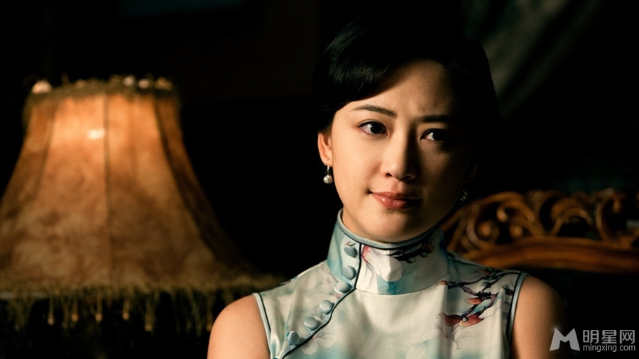 东方战场曝应采儿剧照身穿旗袍温婉动人_图-3
