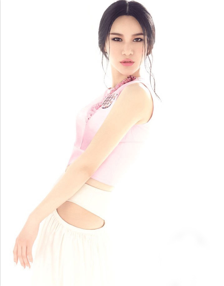 尚雯婕登美容封面黑纱遮面女王范十足_图-4