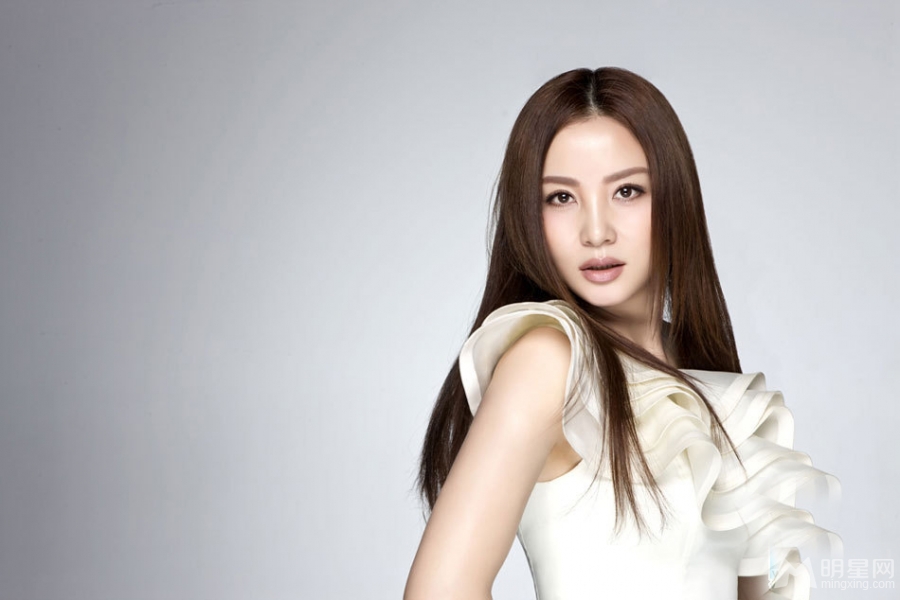 陶红唯美写真曝光透视蕾丝秀性感身材_图-2