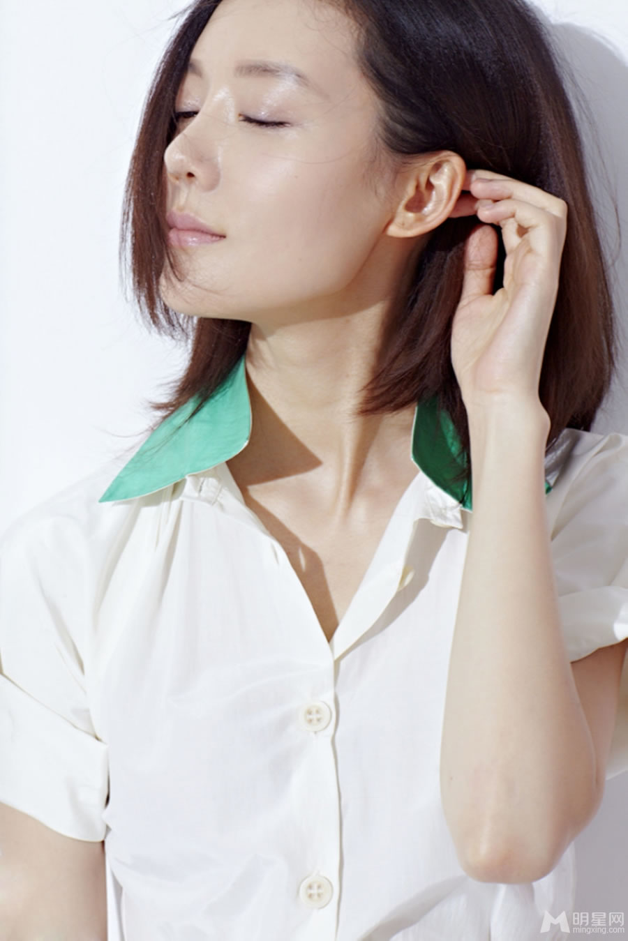 车晓夏日写真曝光清新典雅笑容甜美_图-1