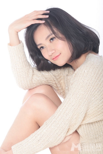 罗忆楠清纯写真曝光慵懒与俏皮并存_图-6