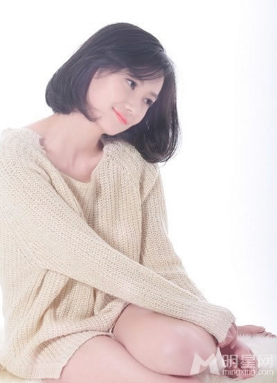 罗忆楠清纯写真曝光慵懒与俏皮并存_图-1