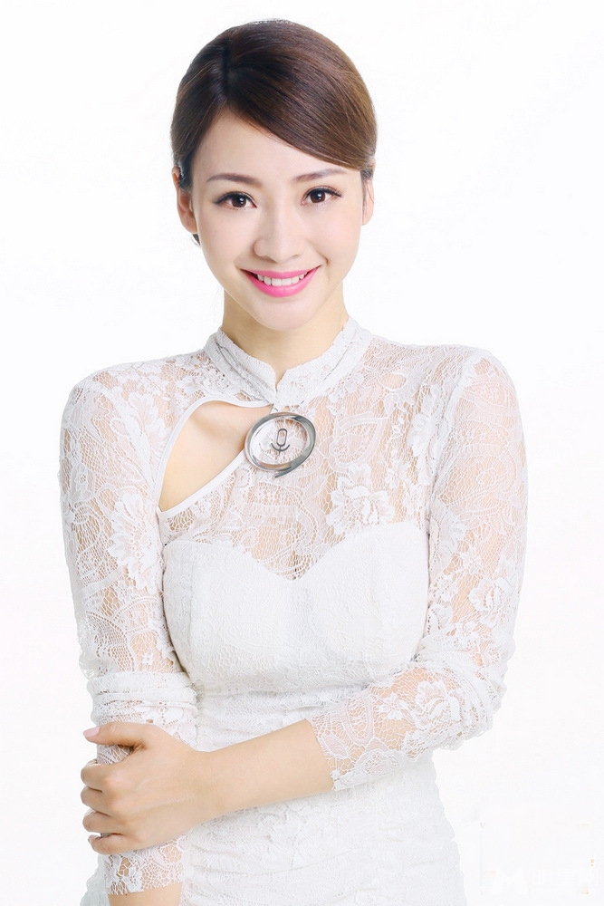 柳岩知性美妆写真曝光温婉盘发彰显优雅气质_图-6