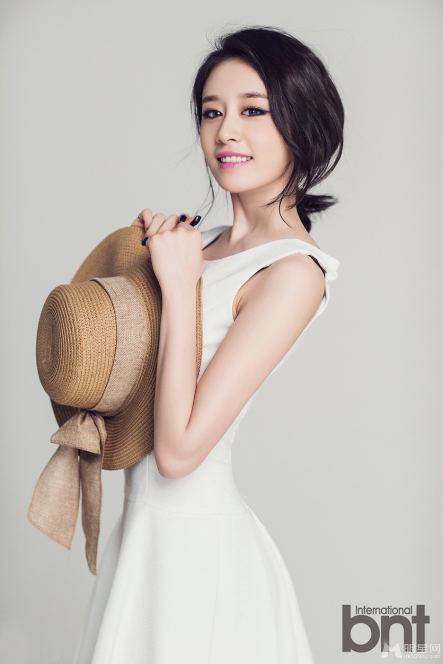 T-ara成员智妍时尚大片演绎都市女性知性美_图-23