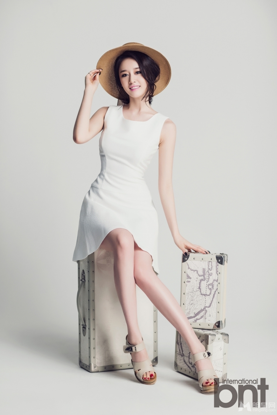 T-ara成员智妍时尚大片演绎都市女性知性美_图-25
